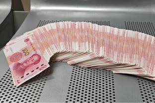 复出状态不错！费尔德10中6砍下15分10助3断2帽的全面数据！